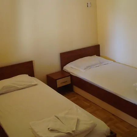 Alberto Guest house